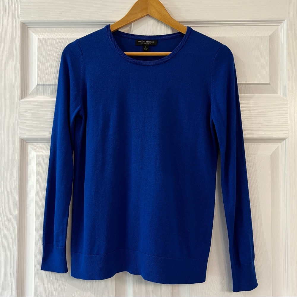 Banana Republic silk cashmere sweater, size S